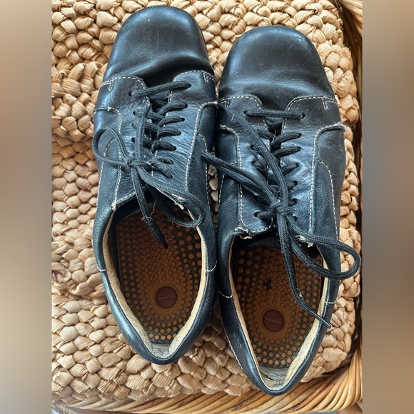 Born men’s size 10 retro lace ups black with brown stitching - Picture 5 of 9